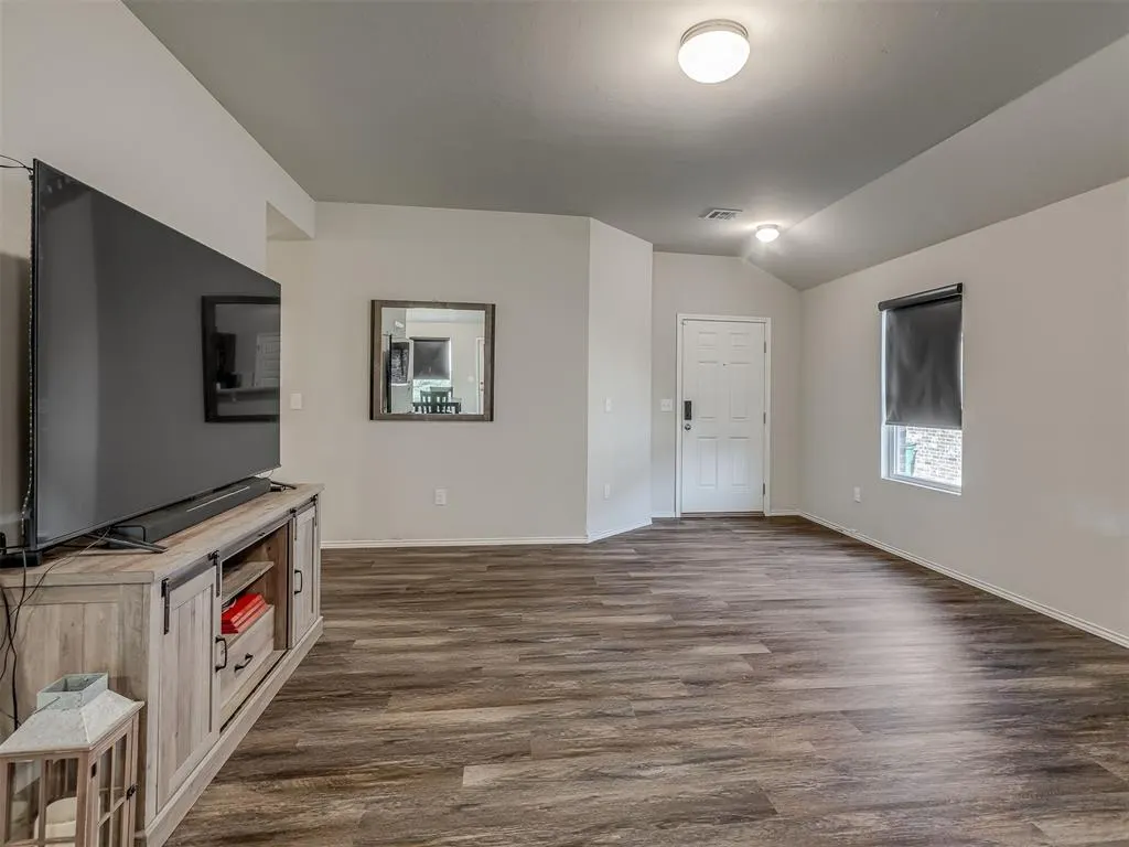 Photo 8 — 11721 NW 95th Street, Yukon, OK 73099