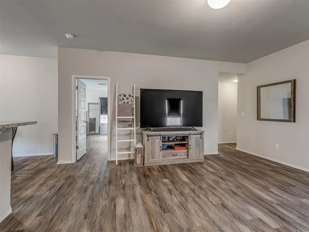 Photo 10 — 11721 NW 95th Street, Yukon, OK 73099