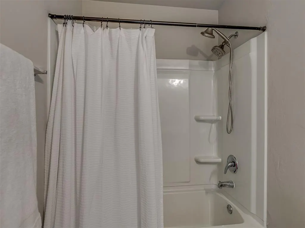 Photo 24 — 11721 NW 95th Street, Yukon, OK 73099