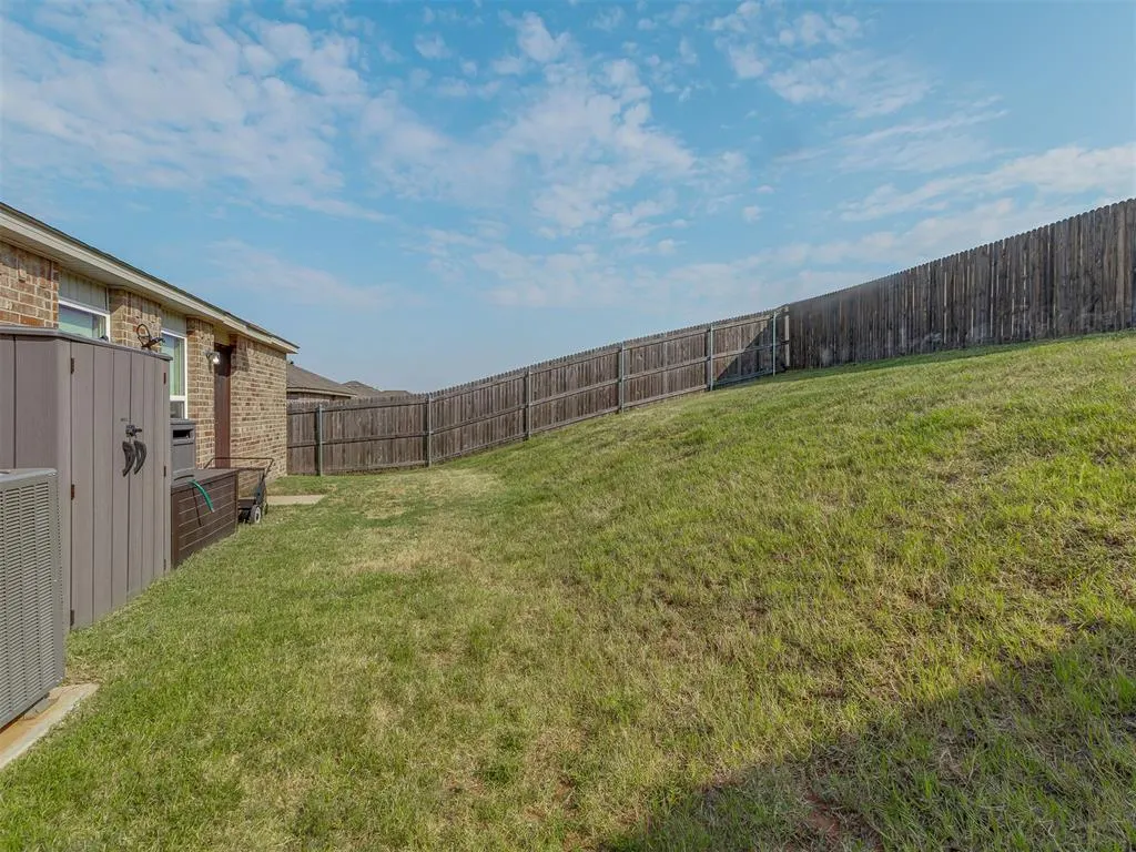 Photo 38 — 11721 NW 95th Street, Yukon, OK 73099