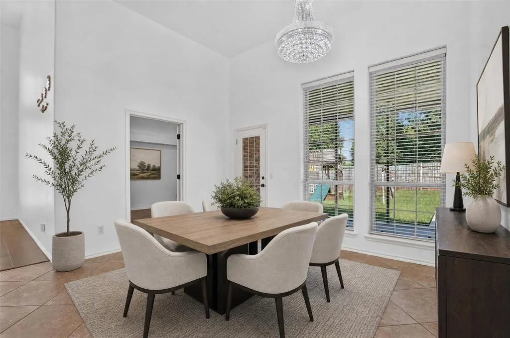 Photo 15 — 19504 Chestermere Circle, Edmond, OK 73012