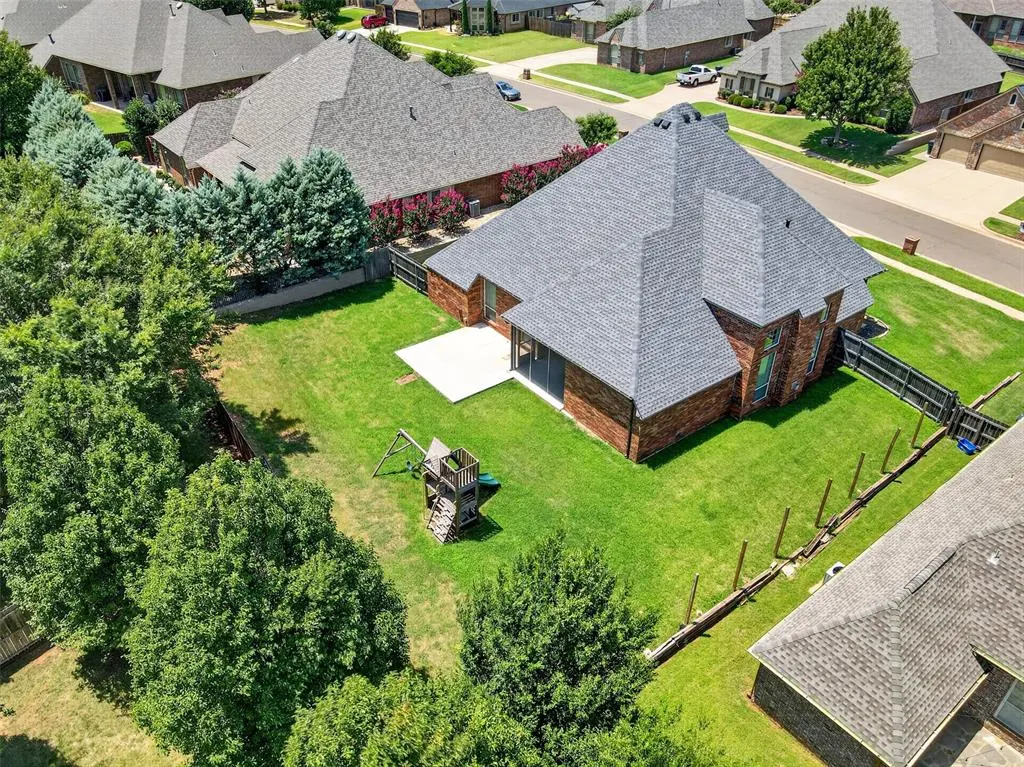 Photo 47 — 19504 Chestermere Circle, Edmond, OK 73012