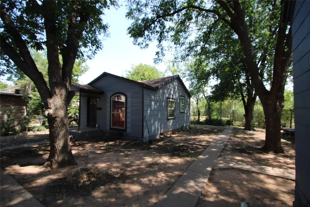 Photo 36 — 502 W Broadway Street, Altus, OK 73521