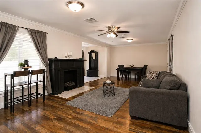 Photo 3 — 502 W Broadway Street, Altus, OK 73521