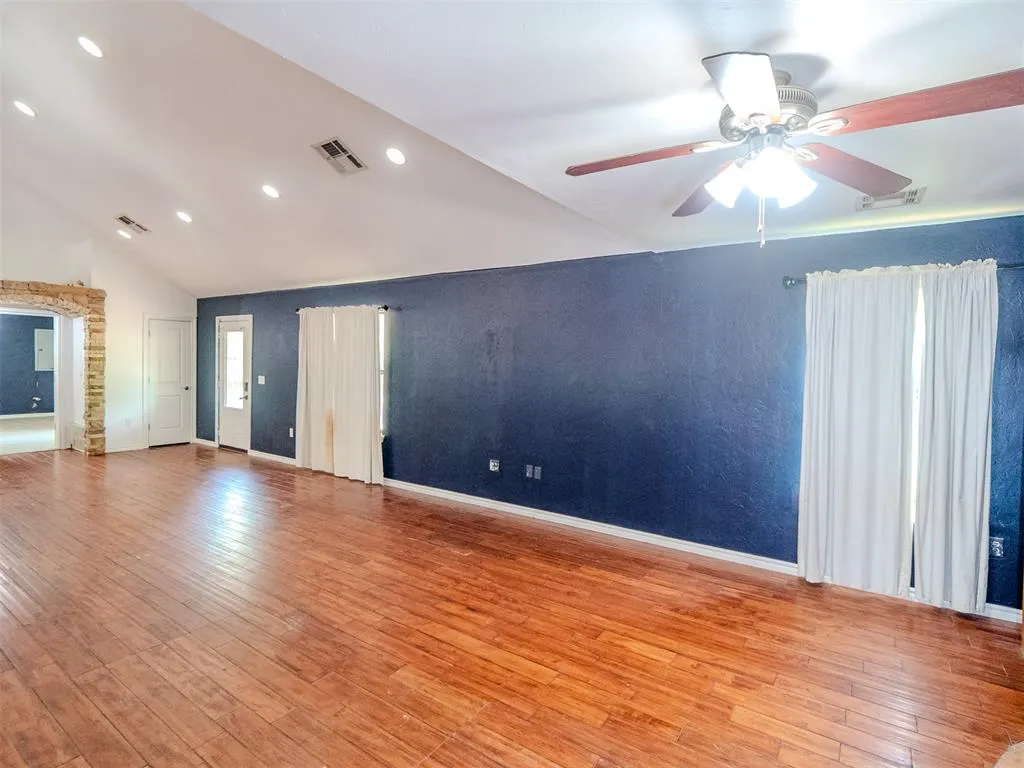 Photo 11 — 38 S Parkwood Drive, Luther, OK 73054