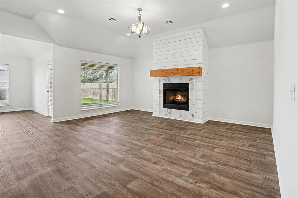 Photo 3 — 11104 SW 32nd Street, Yukon, OK 73099