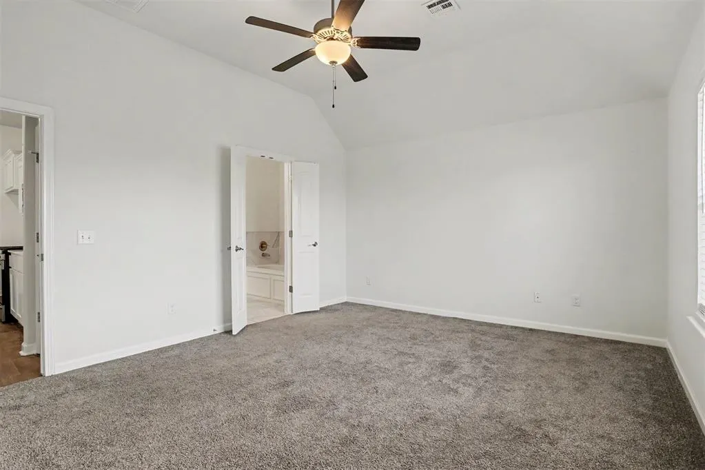 Photo 7 — 11104 SW 32nd Street, Yukon, OK 73099