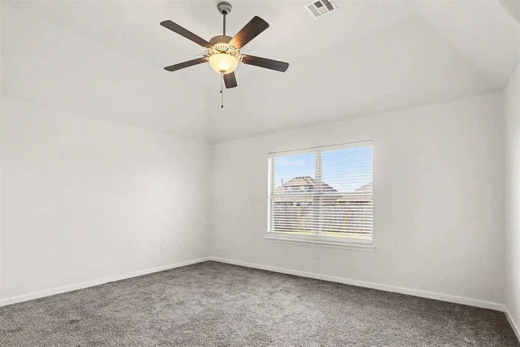 Photo 8 — 11104 SW 32nd Street, Yukon, OK 73099
