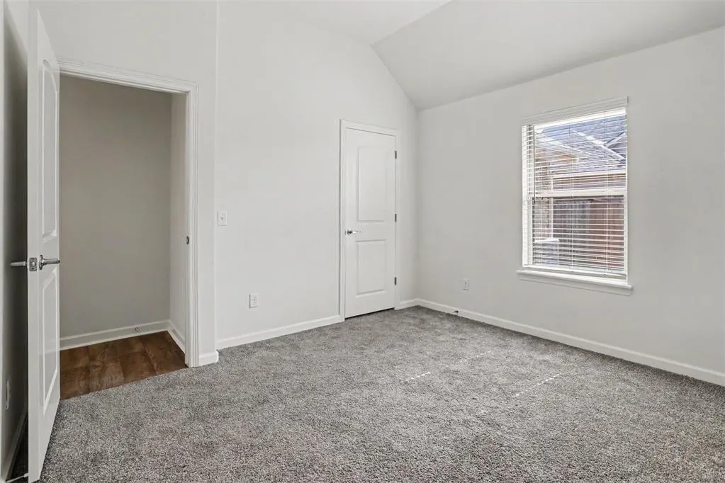 Photo 11 — 11104 SW 32nd Street, Yukon, OK 73099
