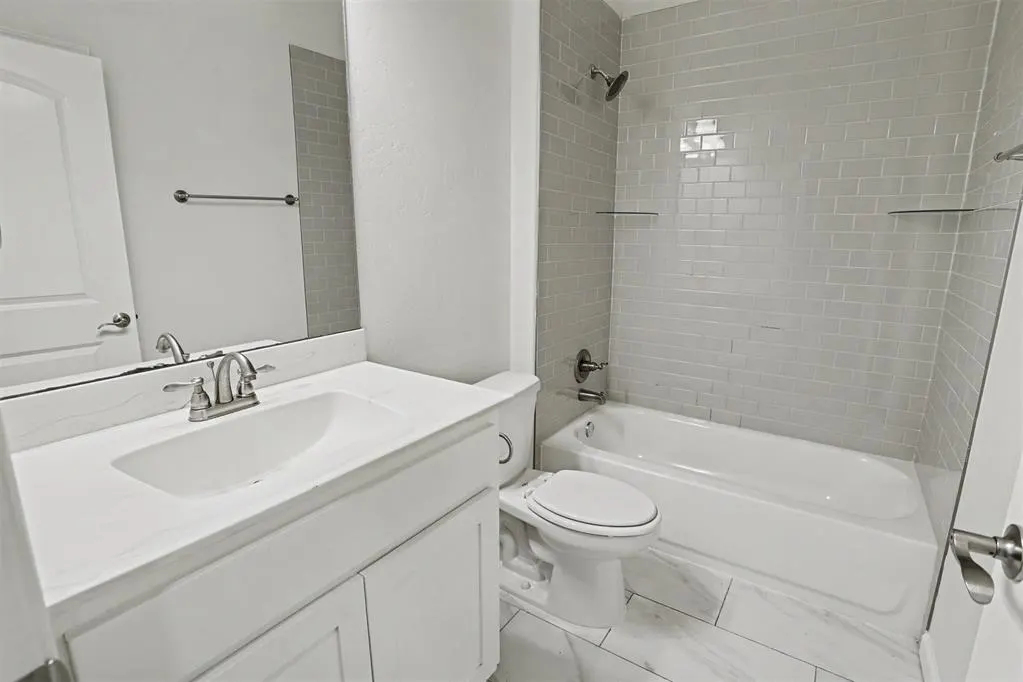 Photo 14 — 11104 SW 32nd Street, Yukon, OK 73099