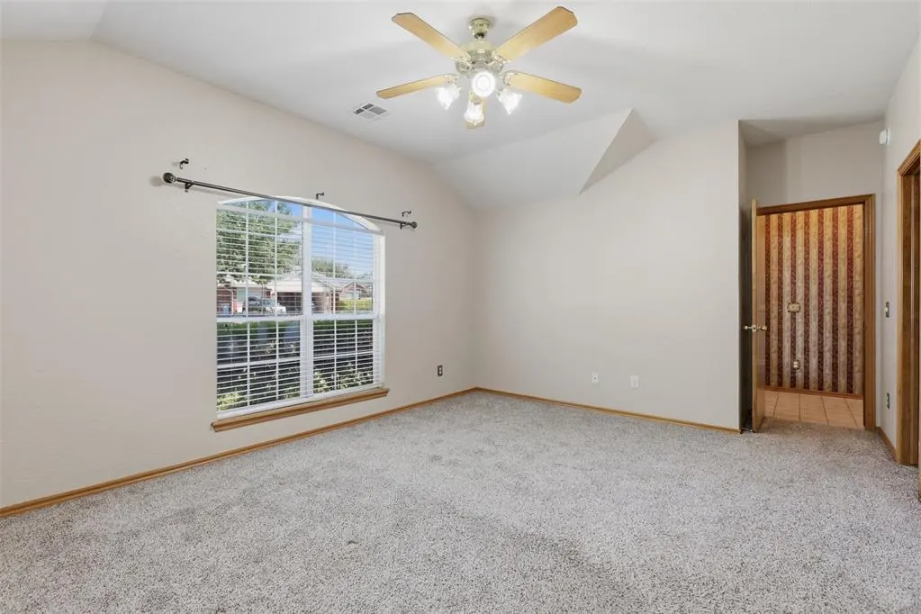 Photo 16 — 10116 Glascow Drive, Yukon, OK 73099