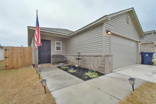 Front exterior — 9504 NW 118th Street, Yukon, OK 73099