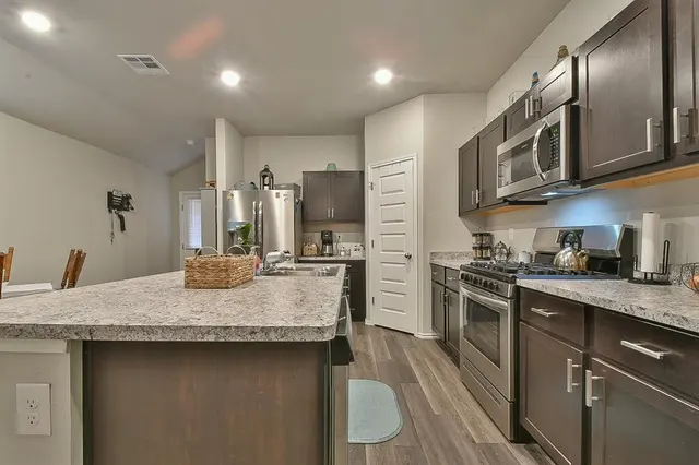 Photo 4 — 9504 NW 118th Street, Yukon, OK 73099