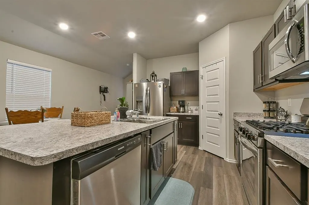 Photo 5 — 9504 NW 118th Street, Yukon, OK 73099