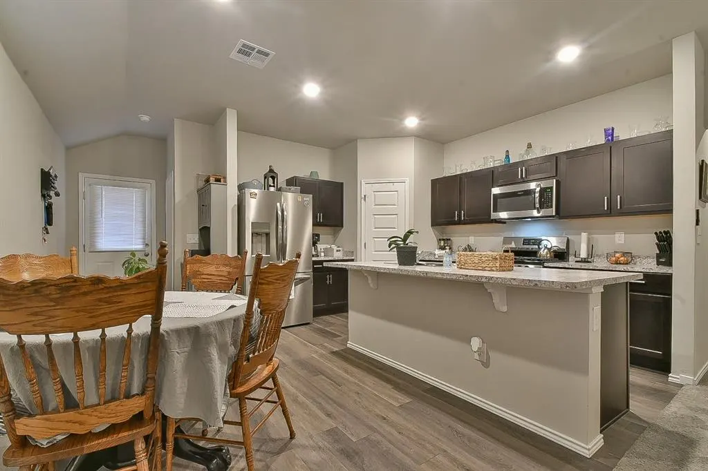 Photo 7 — 9504 NW 118th Street, Yukon, OK 73099