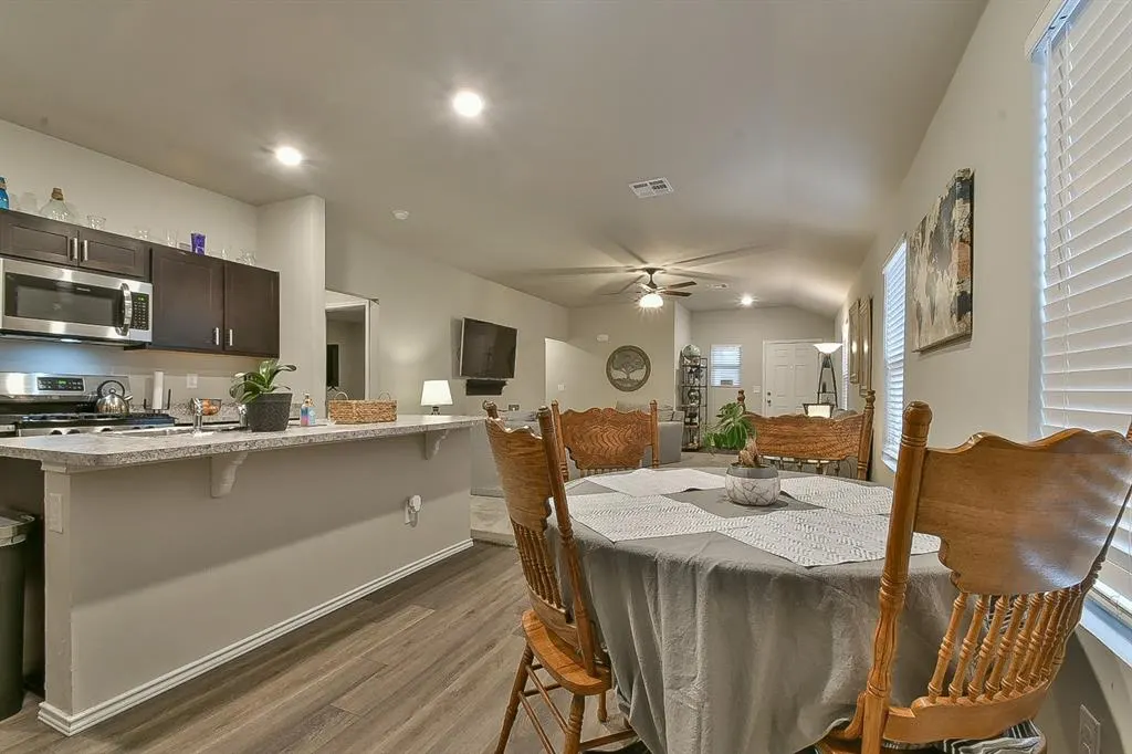 Photo 8 — 9504 NW 118th Street, Yukon, OK 73099
