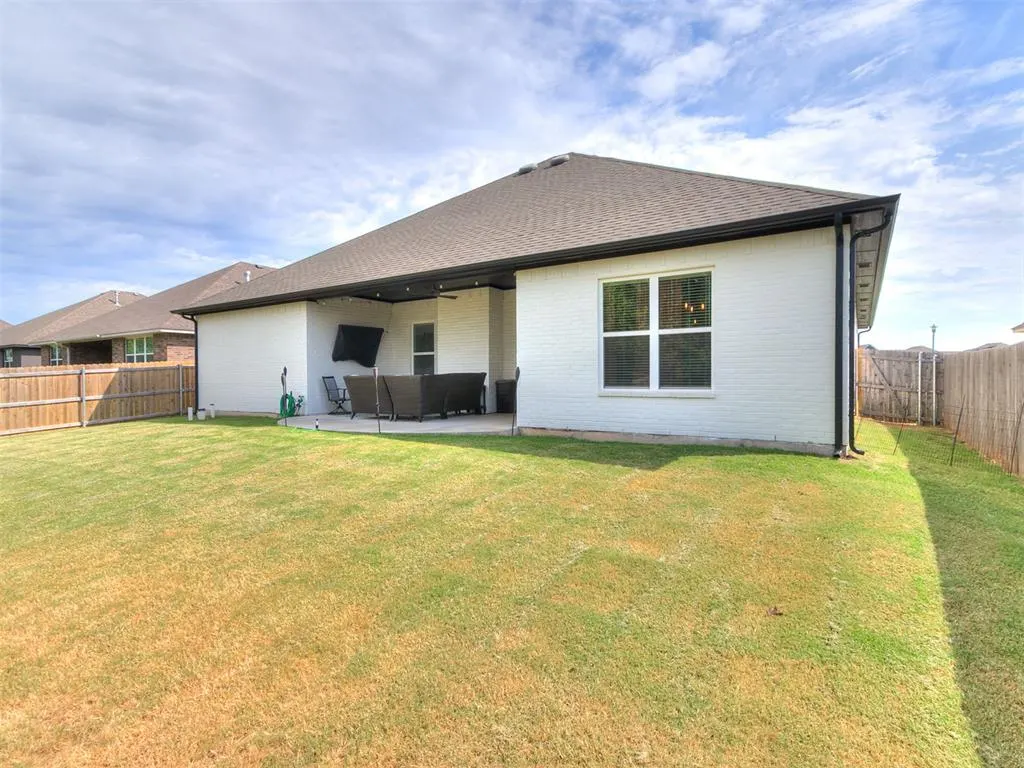 Photo 37 — 10812 Glover River Drive, Yukon, OK 73099