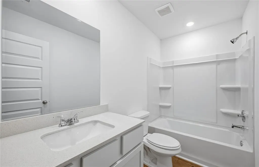 Photo 9 — 10969 SW 25th Street, Yukon, OK 73099