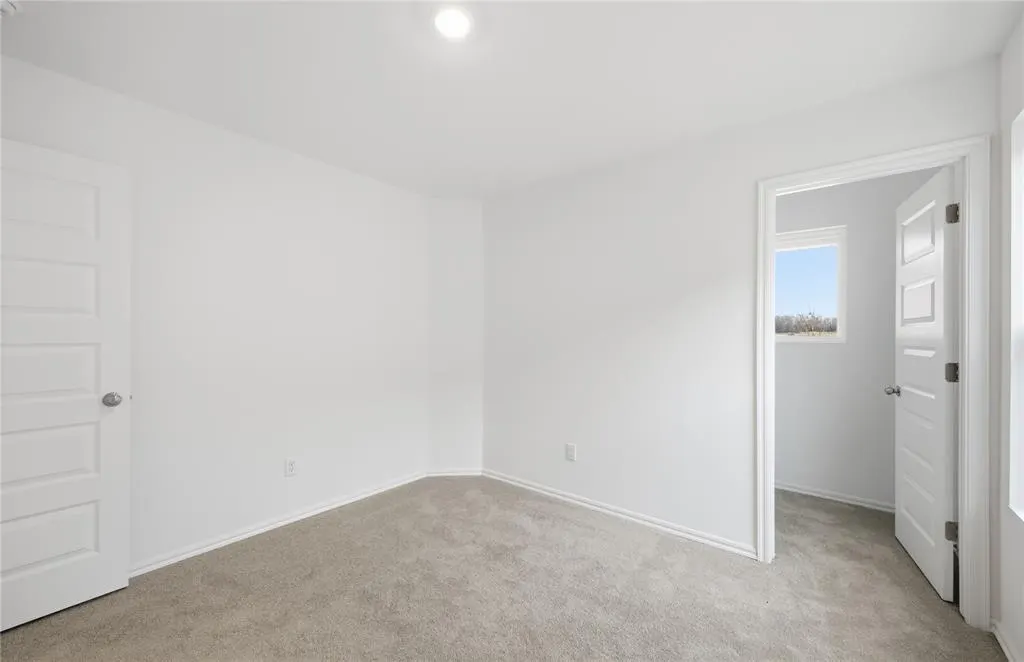 Photo 10 — 10969 SW 25th Street, Yukon, OK 73099