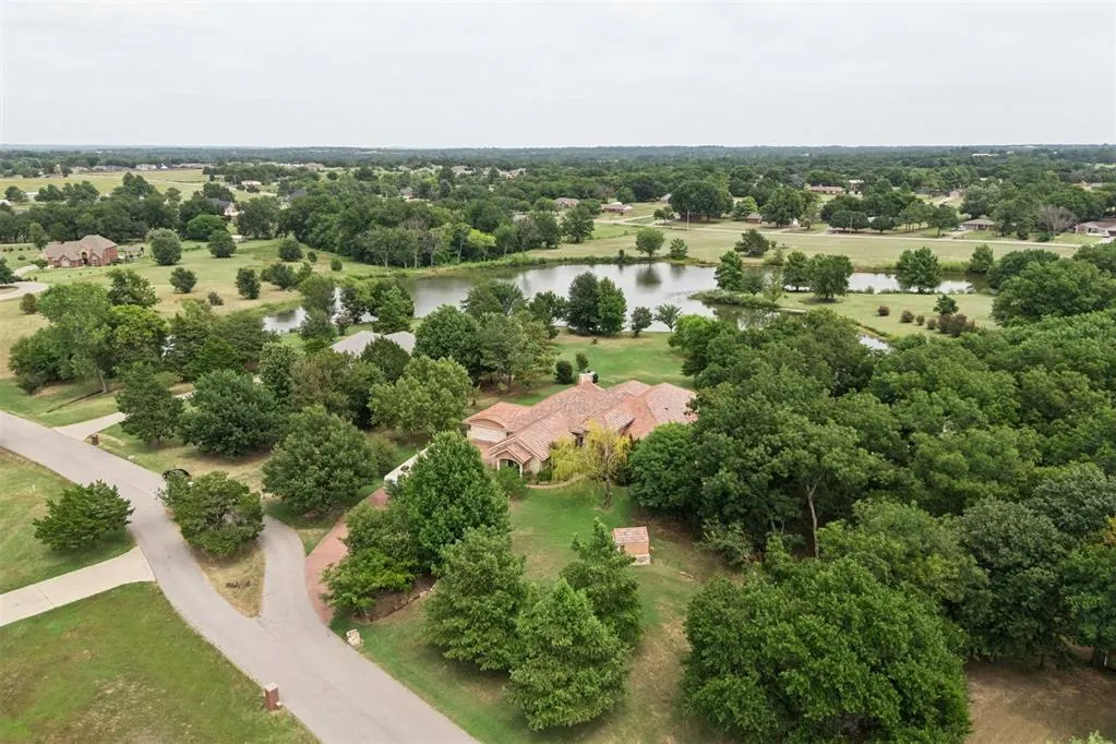 Photo 2 — 44630 Kingsbury, Shawnee, OK 74801