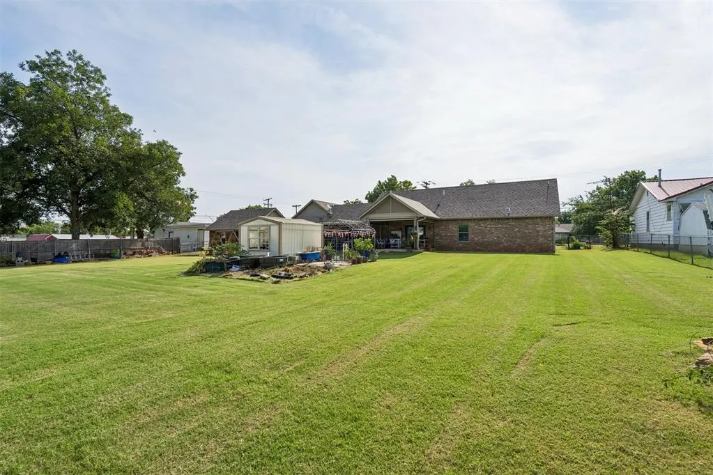 Photo 45 — 2626 N Beard Avenue, Shawnee, OK 74804
