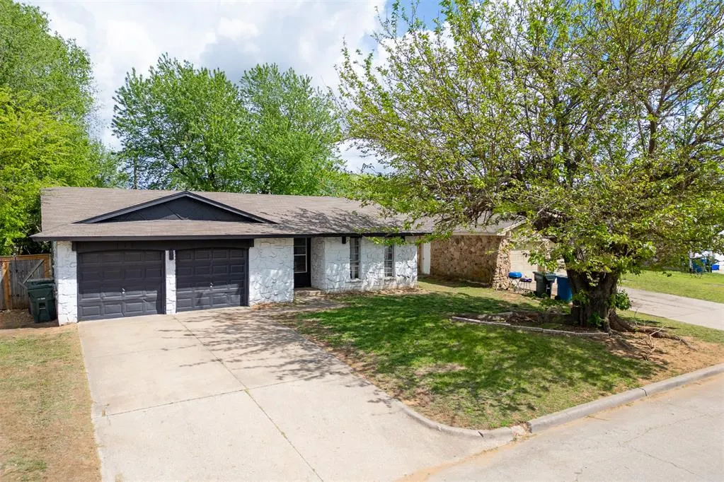 Photo 2 — 716 Lloyd Avenue, Oklahoma City, OK 73130