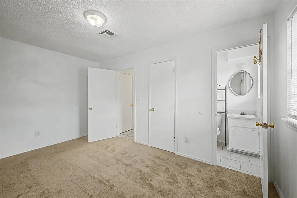 Photo 14 — 716 Lloyd Avenue, Oklahoma City, OK 73130