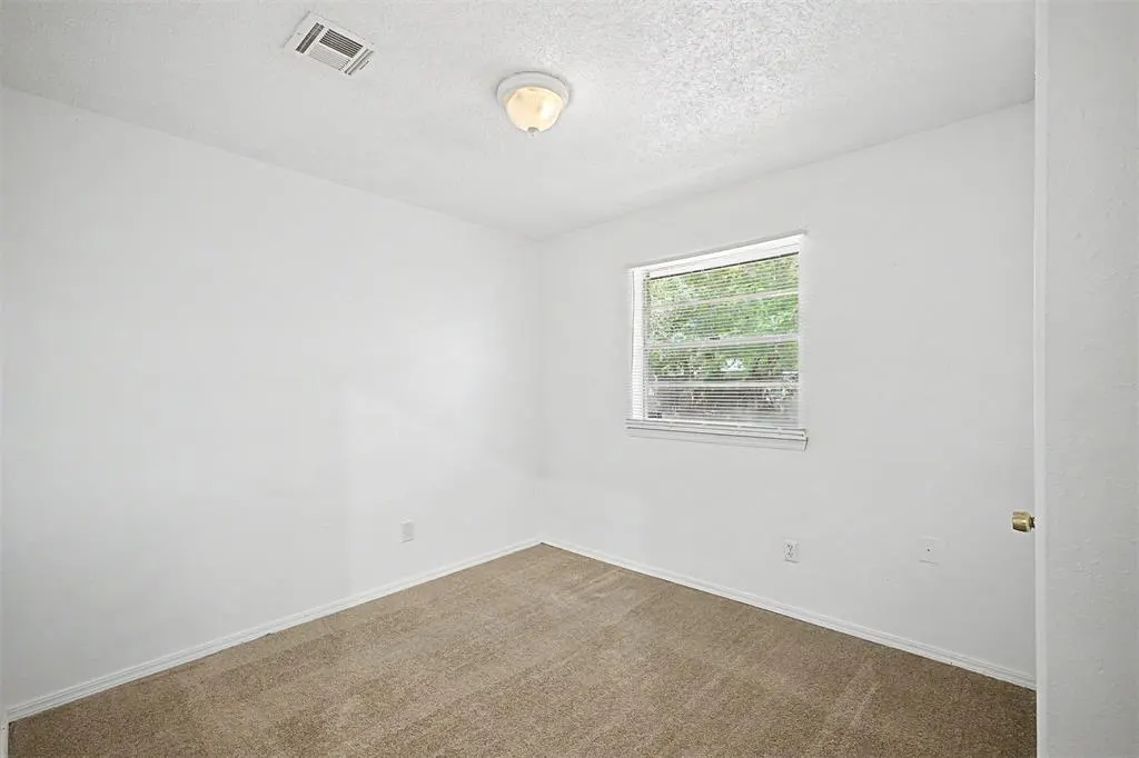 Photo 16 — 716 Lloyd Avenue, Oklahoma City, OK 73130