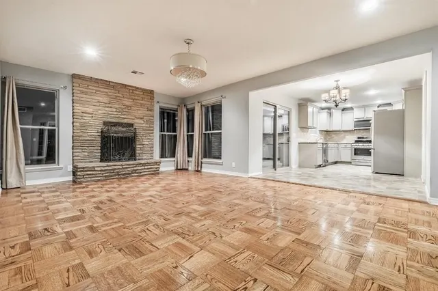 Photo 5 — 1906 Dorchester Drive, Oklahoma City, OK 73120