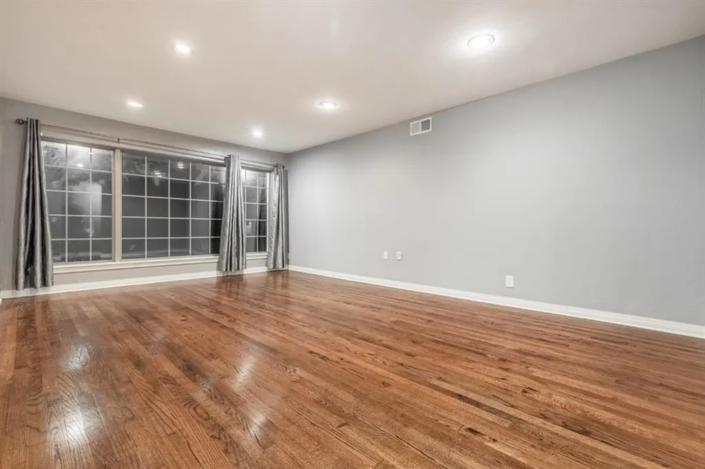 Photo 6 — 1906 Dorchester Drive, Oklahoma City, OK 73120