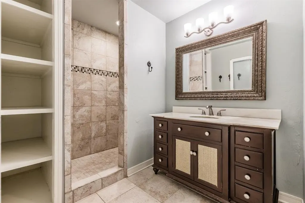 Photo 13 — 1906 Dorchester Drive, Oklahoma City, OK 73120