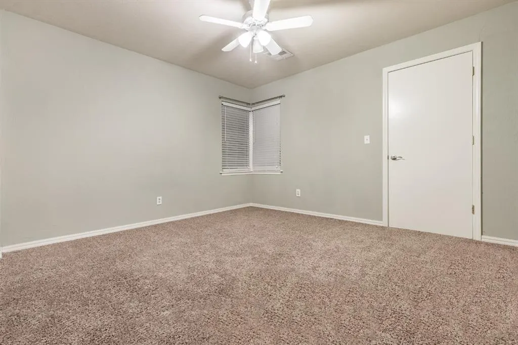 Photo 15 — 1906 Dorchester Drive, Oklahoma City, OK 73120