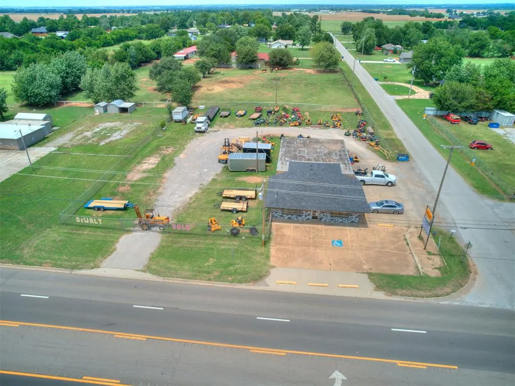 Front exterior — 2623 E Highway 37 Highway, Tuttle, OK 73089