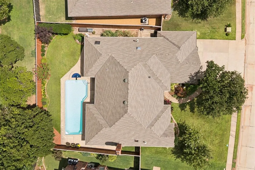 Photo 4 — 1724 Boomer Trail, Edmond, OK 73034