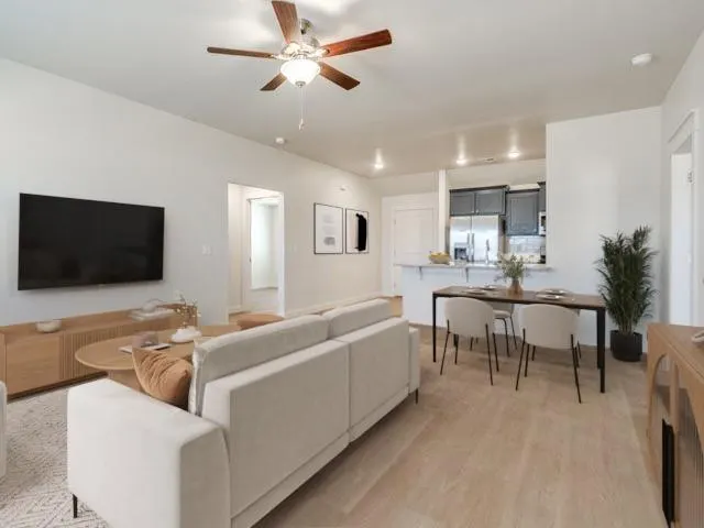 Photo 5 — 1619 Highland Loop, Guthrie, OK 73044