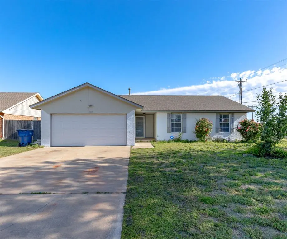 Front exterior — 907 W Tesio Way, Mustang, OK 73064
