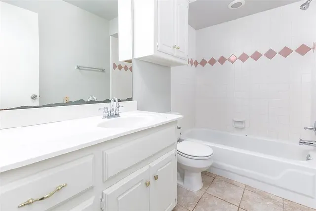 Photo 8 — 907 W Tesio Way, Mustang, OK 73064