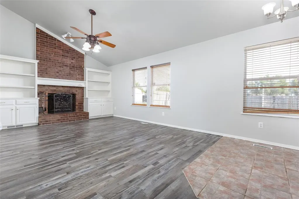 Photo 10 — 907 W Tesio Way, Mustang, OK 73064