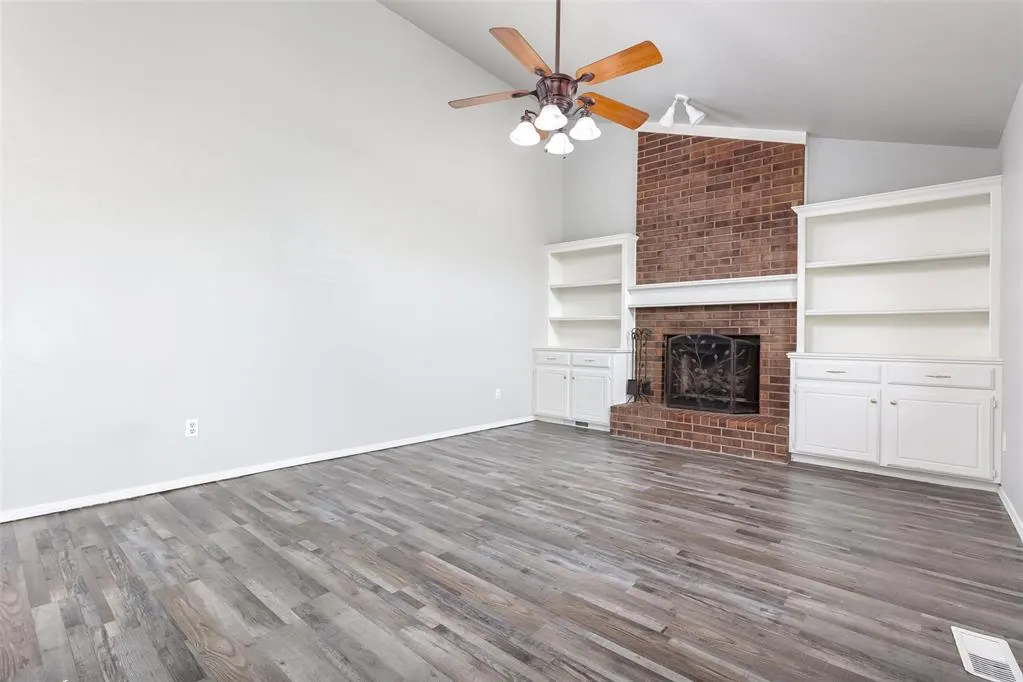 Photo 11 — 907 W Tesio Way, Mustang, OK 73064