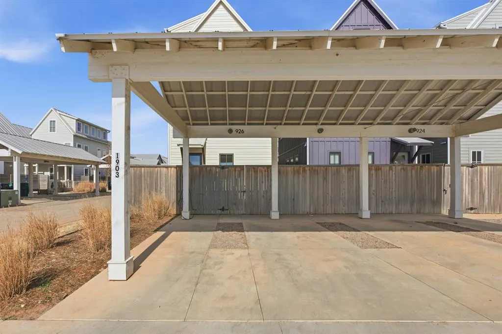 Photo 31 — 926 Pedalers Lane, Oklahoma City, OK 73108
