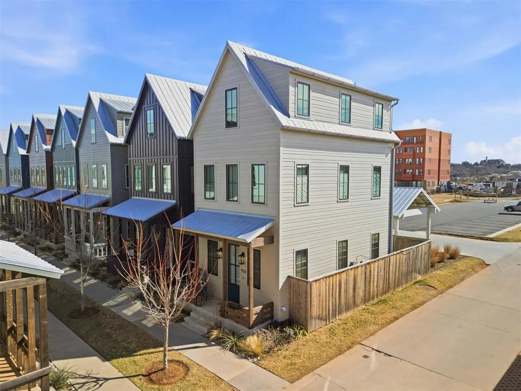 Photo 43 — 926 Pedalers Lane, Oklahoma City, OK 73108