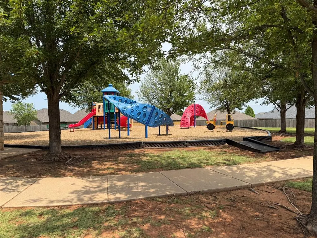 Photo 13 — 605 Argos Road, Yukon, OK 73099