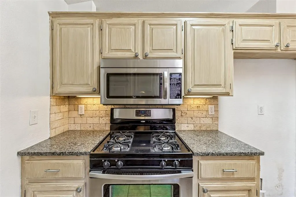 Photo 14 — 2101 Harbor Drive, Norman, OK 73071