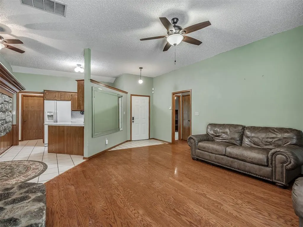 Photo 10 — 1978 Spencer Drive, Harrah, OK 73045