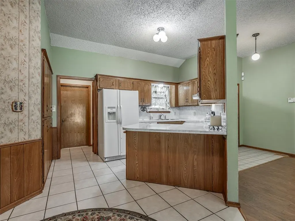 Photo 11 — 1978 Spencer Drive, Harrah, OK 73045
