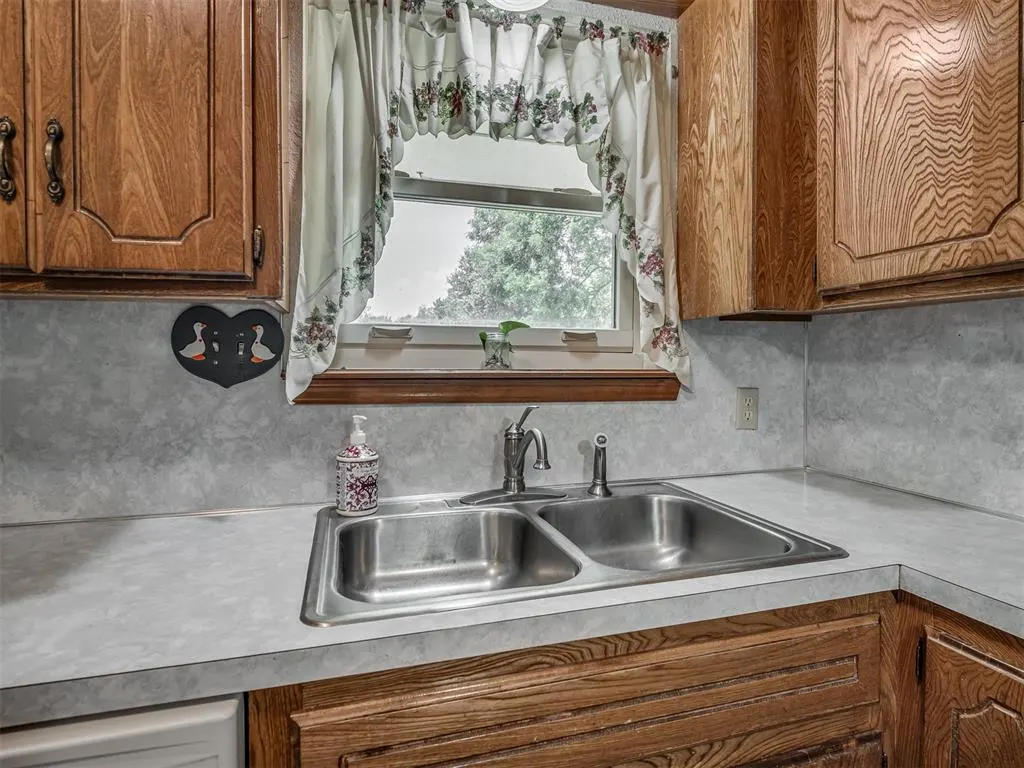 Photo 16 — 1978 Spencer Drive, Harrah, OK 73045