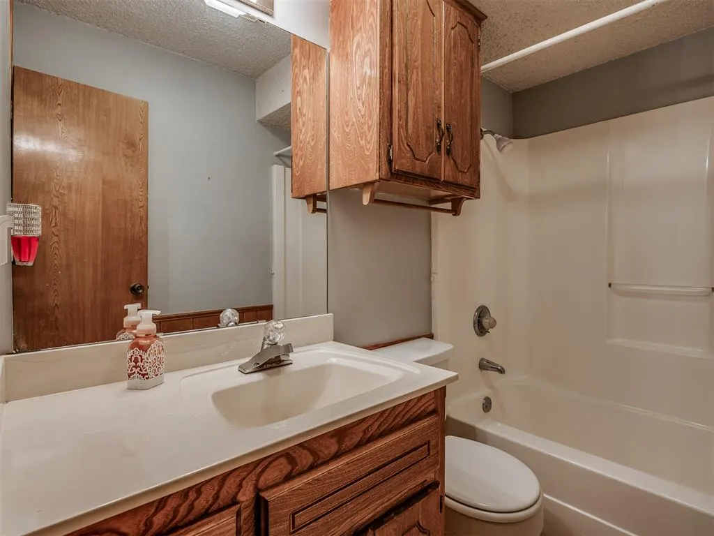 Photo 32 — 1978 Spencer Drive, Harrah, OK 73045