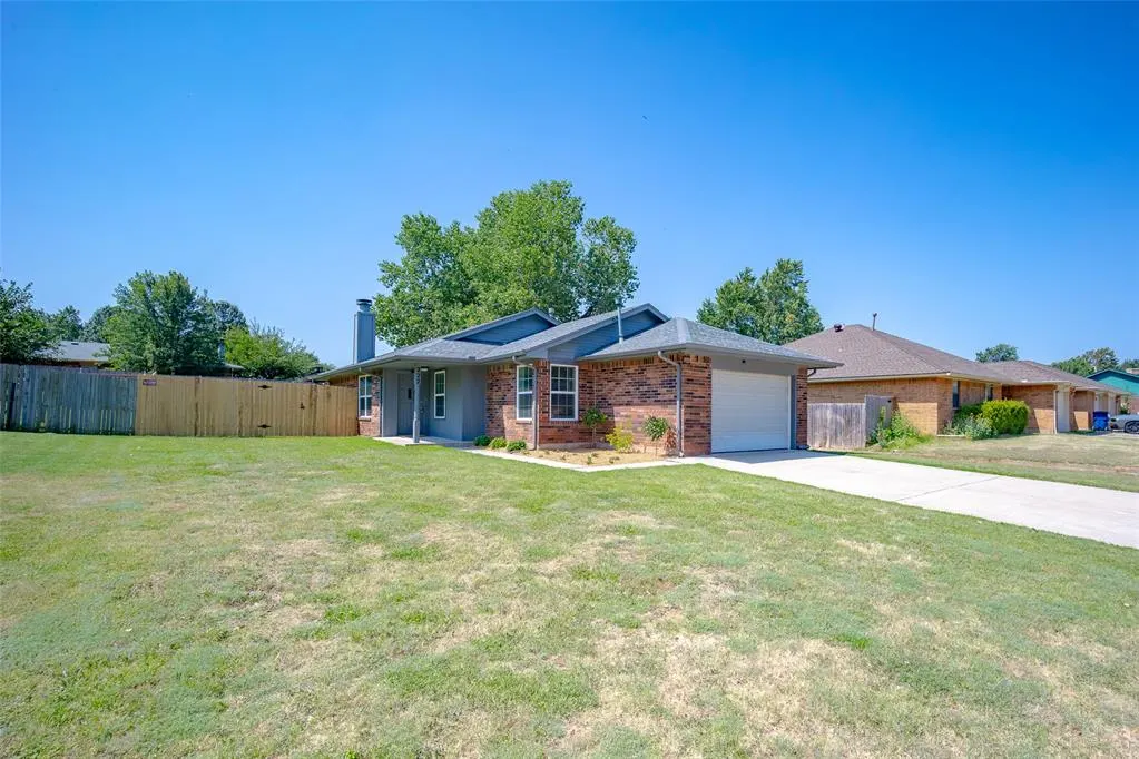 Photo 3 — 222 W Maple Branch Way, Mustang, OK 73064