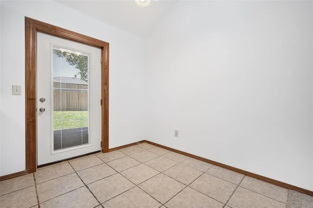 Photo 13 — 222 W Maple Branch Way, Mustang, OK 73064