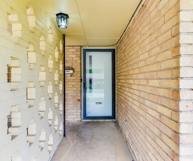 Photo 2 — 2029 NW 32nd Terrace, Oklahoma City, OK 73118